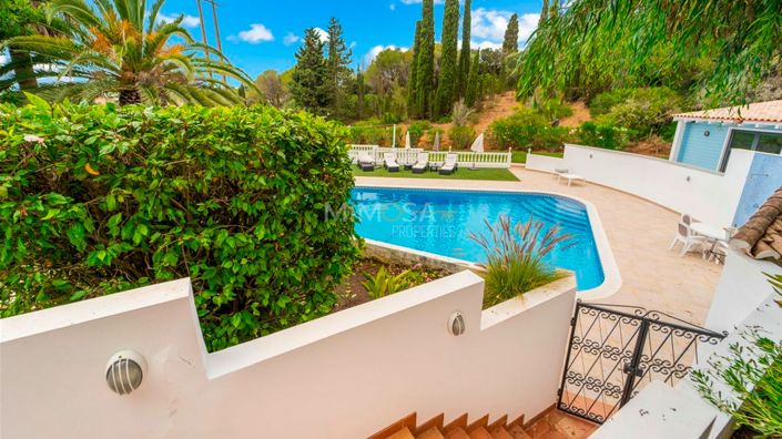 Image No.6-6 Bed Property for sale