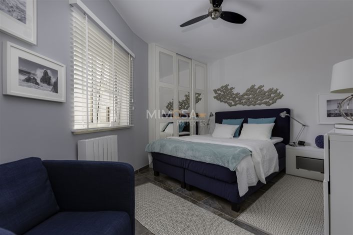 Image No.8-2 Bed House for sale