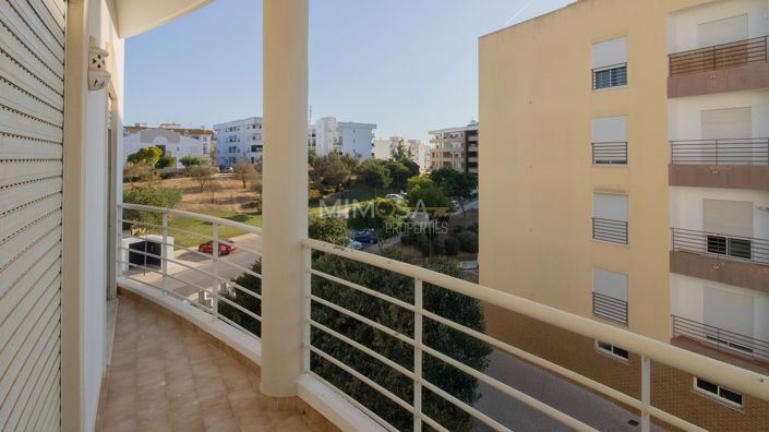 Image No.18-3 Bed Flat for sale