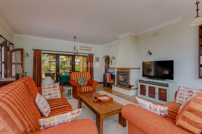 Image No.21-5 Bed House for sale