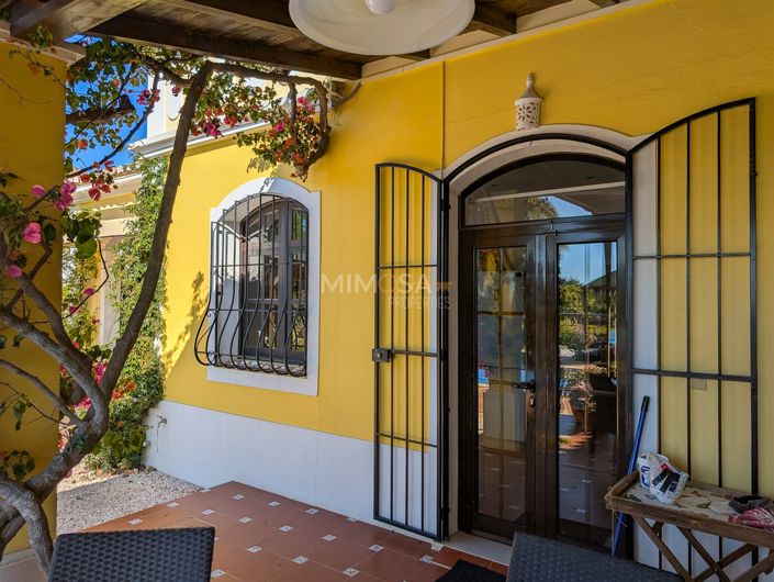 Image No.5-5 Bed House for sale