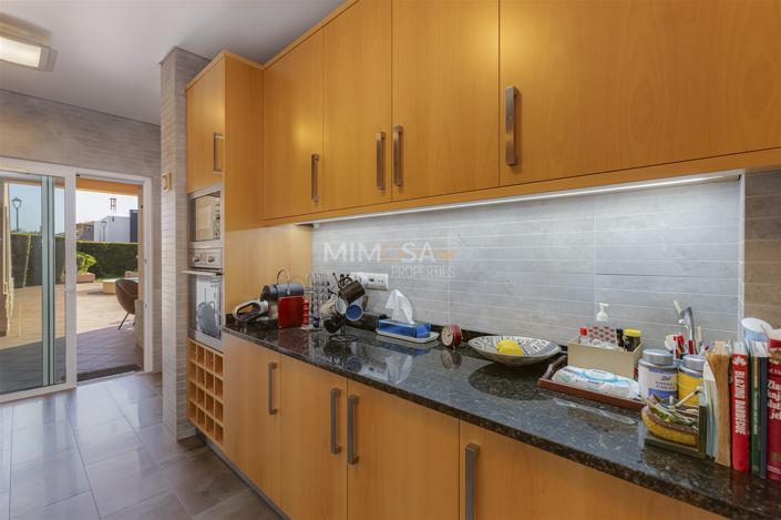 Image No.11-4 Bed House for sale