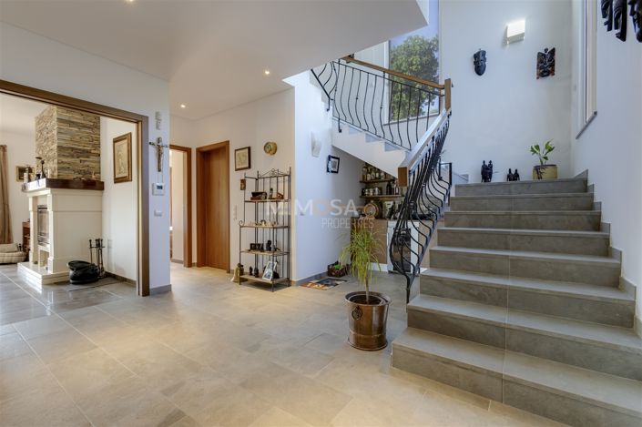 Image No.13-4 Bed House for sale