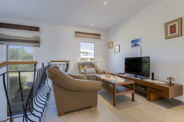 Image No.14-4 Bed House for sale