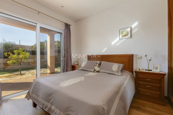 Image No.18-4 Bed House for sale