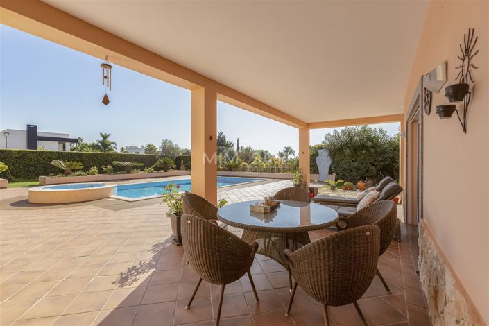 Image No.3-4 Bed House for sale