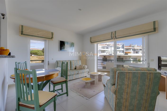 Image No.4-2 Bed Flat for sale