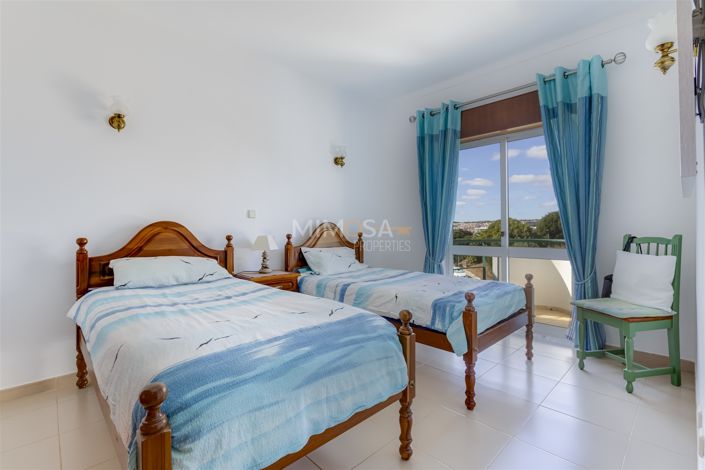 Image No.9-2 Bed Flat for sale