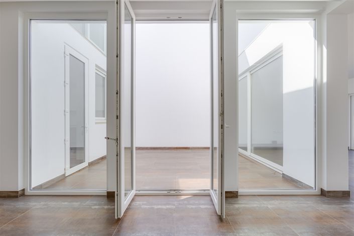 Image No.15-3 Bed Property for sale