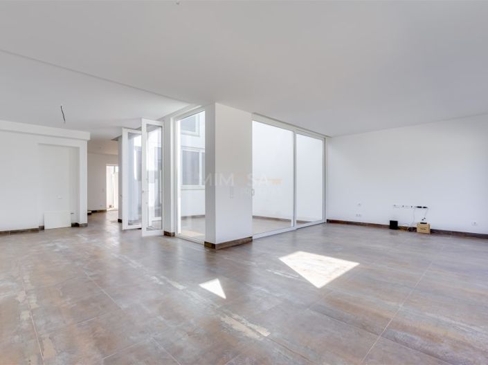 Image No.16-3 Bed House for sale