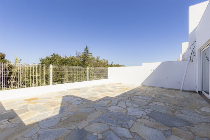 Image No.18-3 Bed Property for sale