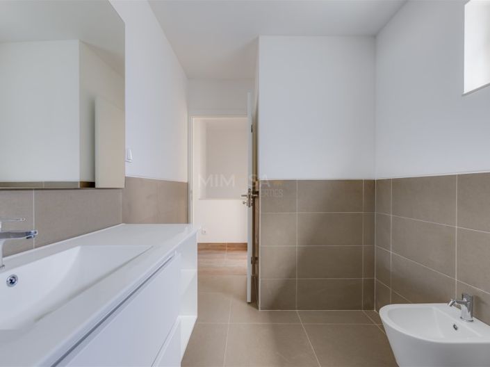 Image No.27-3 Bed House for sale
