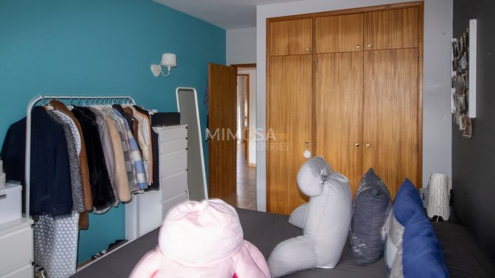 Image No.11-3 Bed Flat for sale