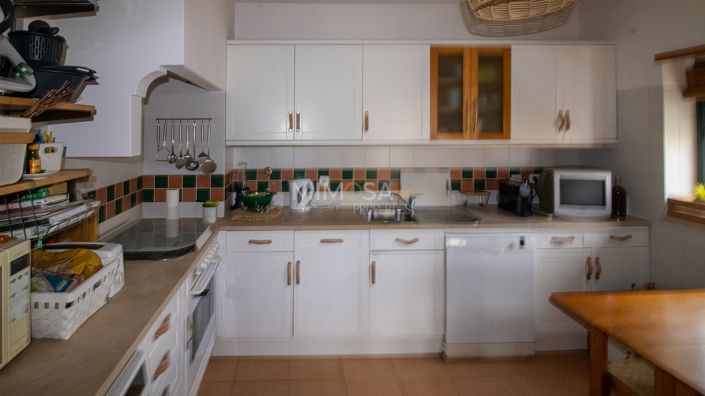 Image No.13-3 Bed Flat for sale