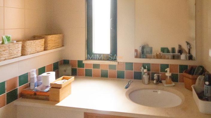 Image No.18-3 Bed Flat for sale