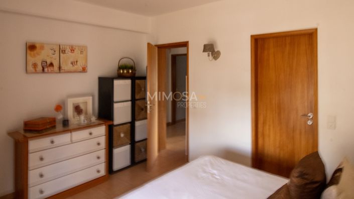 Image No.8-3 Bed Flat for sale