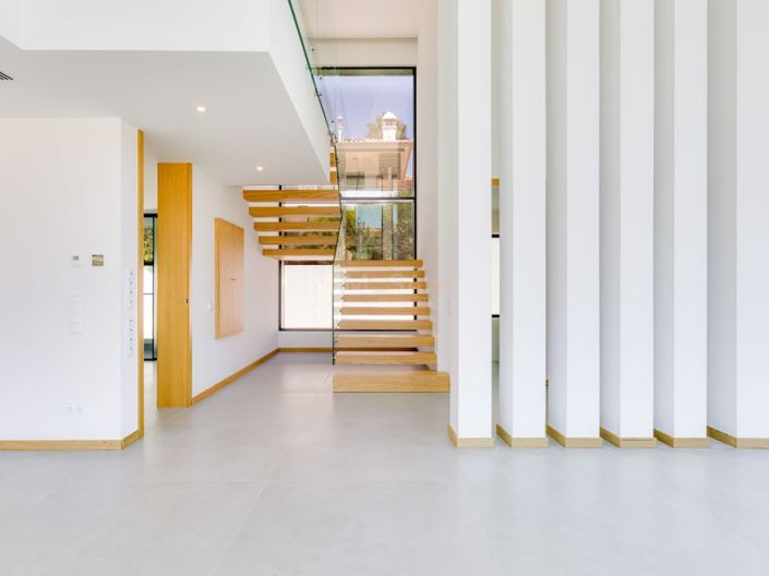 Image No.11-3 Bed House for sale