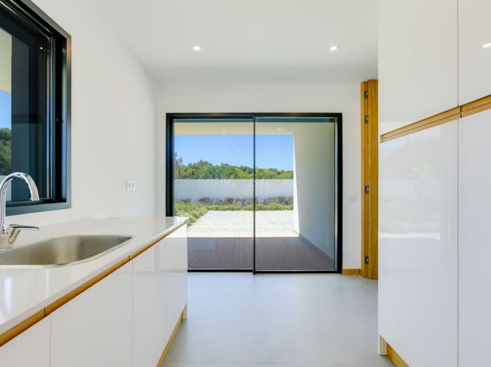 Image No.16-3 Bed House for sale