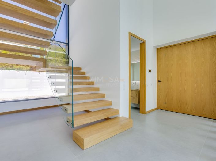 Image No.19-3 Bed House for sale