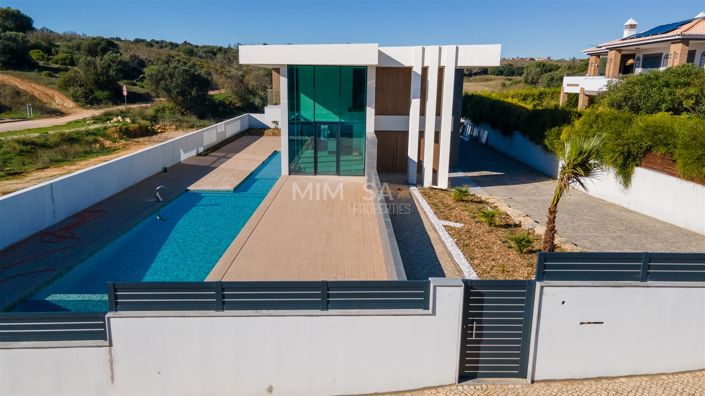 Image No.2-3 Bed Property for sale