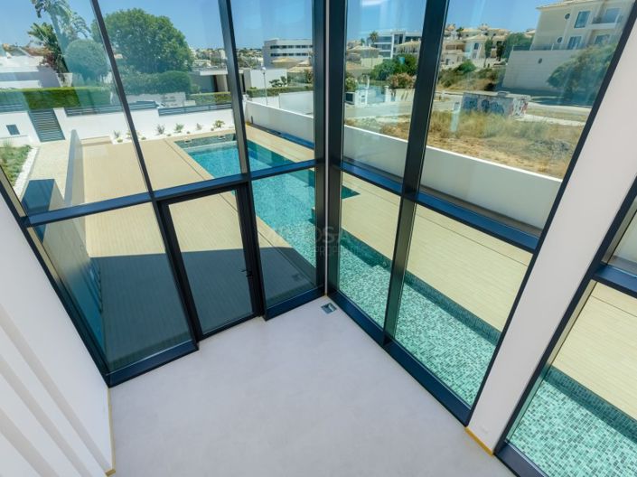 Image No.26-3 Bed House for sale