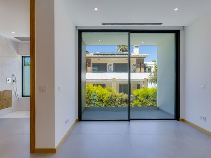 Image No.29-3 Bed House for sale