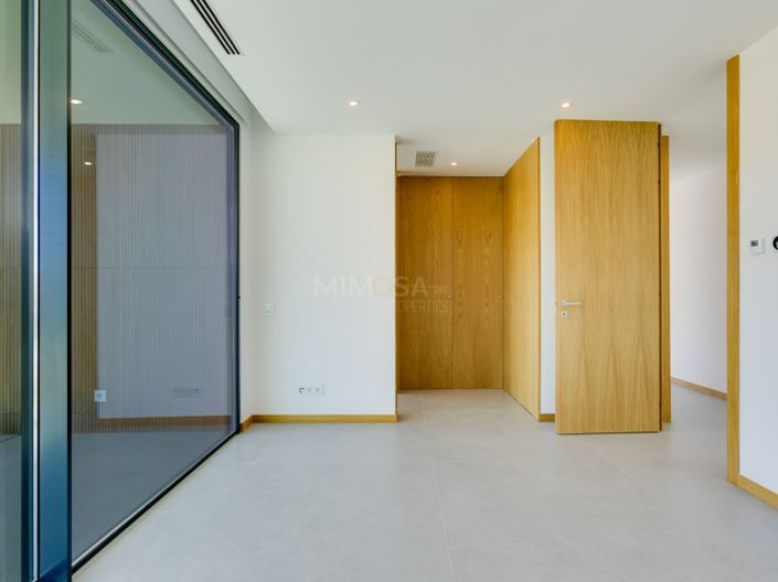 Image No.33-3 Bed House for sale