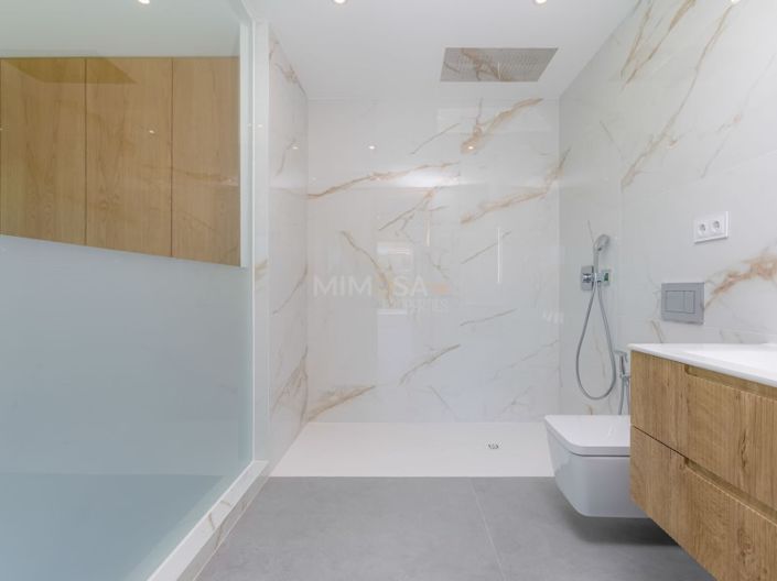 Image No.39-3 Bed House for sale