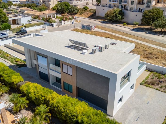 Image No.48-3 Bed House for sale