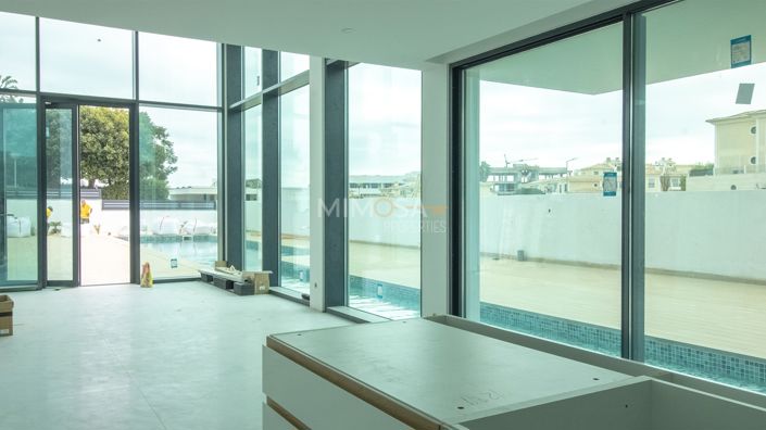 Image No.8-3 Bed Property for sale