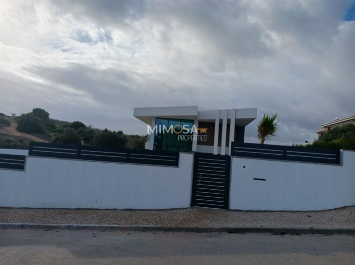 Image No.9-Propriété de 3 chambres à vendre à Lagos