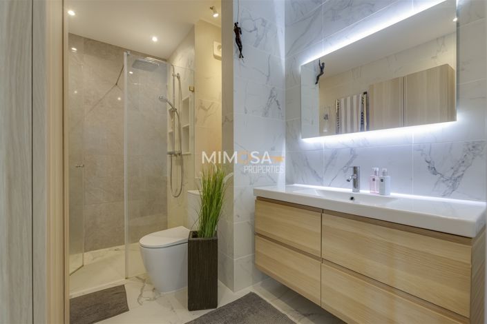 Image No.10-3 Bed Flat for sale