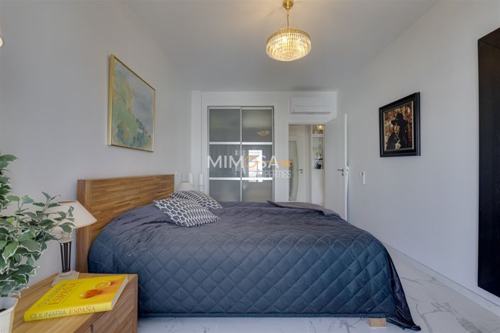 Image No.14-3 Bed Flat for sale