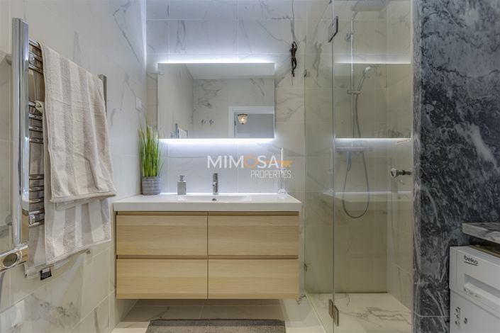 Image No.15-3 Bed Flat for sale