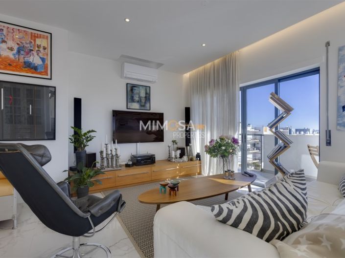 Image No.20-3 Bed Apartment for sale