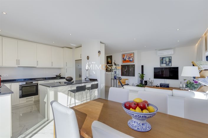 Image No.22-3 Bed Flat for sale