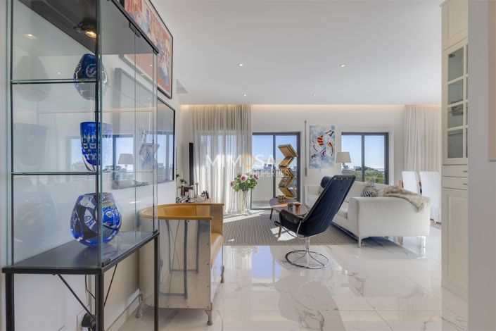 Image No.3-3 Bed Flat for sale