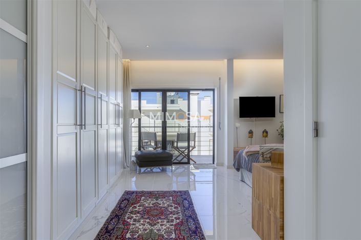 Image No.4-3 Bed Flat for sale