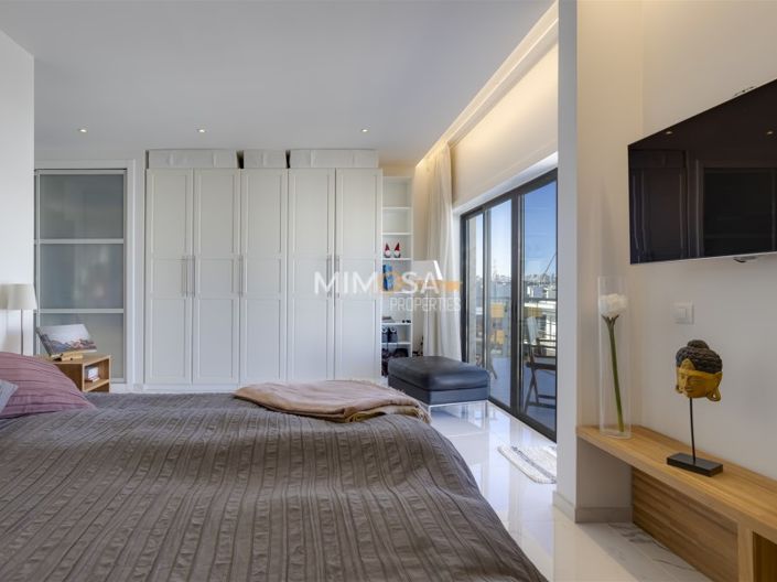 Image No.8-3 Bed Apartment for sale