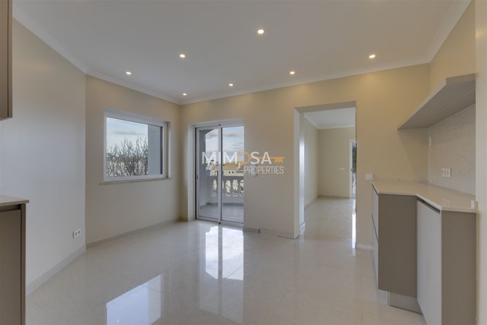 Image No.22-4 Bed Property for sale