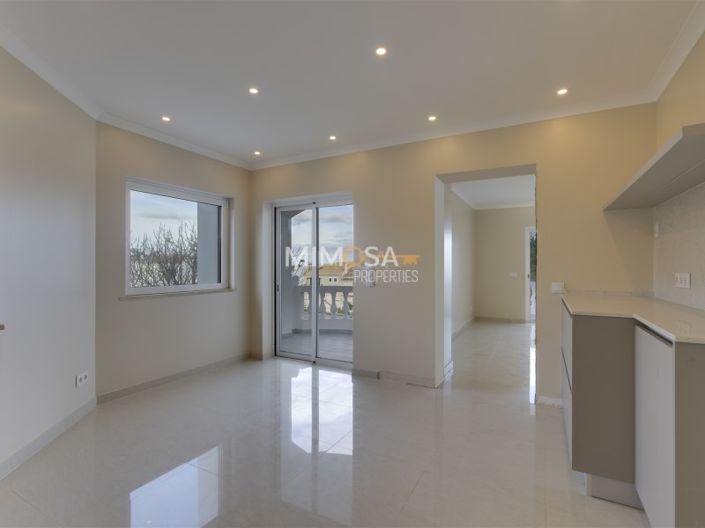 Image No.22-4 Bed House for sale