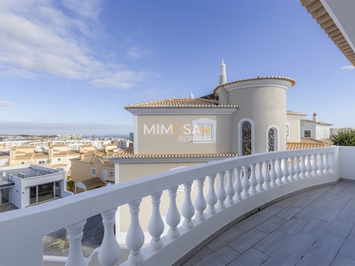 Image No.29-4 Bed House for sale