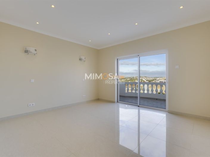 Image No.31-4 Bed House for sale