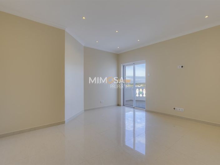 Image No.35-4 Bed House for sale