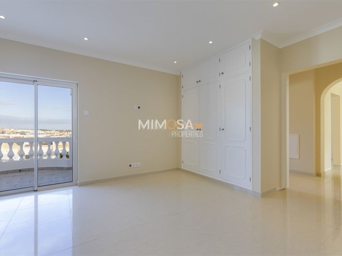 Image No.36-4 Bed House for sale