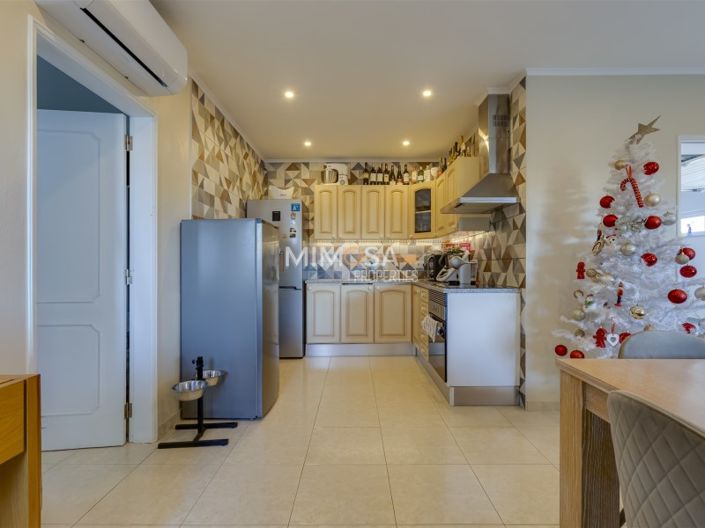 Image No.9-4 Bed House for sale