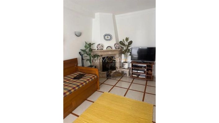 Image No.4-2 Bed Flat for sale