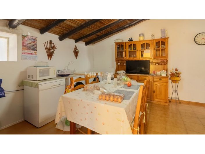 Image No.15-3 Bed Farmhouse for sale
