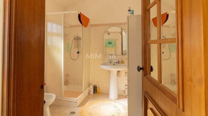 Image No.17-4 Bed Country House for sale