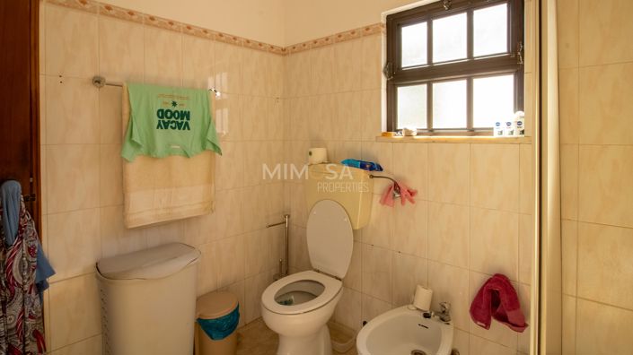 Image No.19-4 Bed Country House for sale